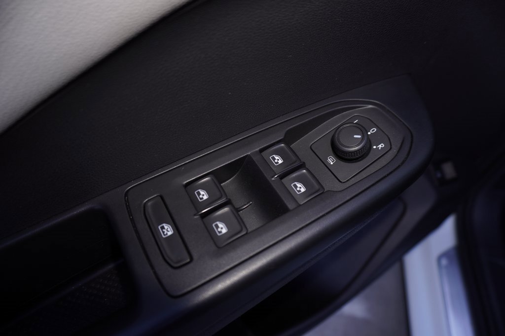 Used 2022 Volkswagen Taos SE image 12