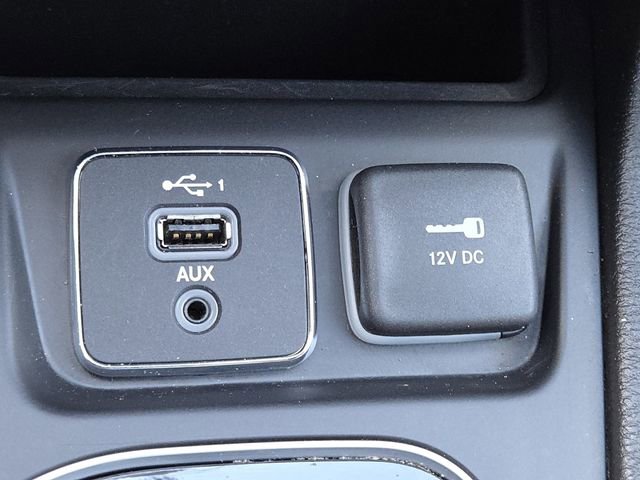 Used 2021 Jeep Cherokee Limited image 6