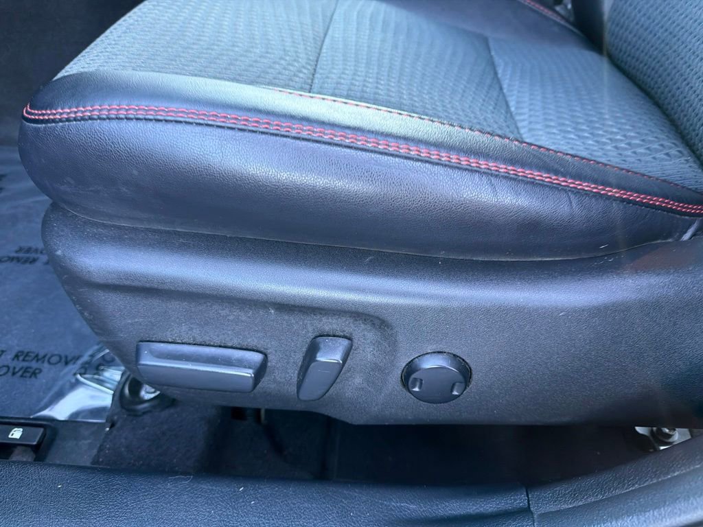 Used 2015 Toyota Camry SE FWD image 18