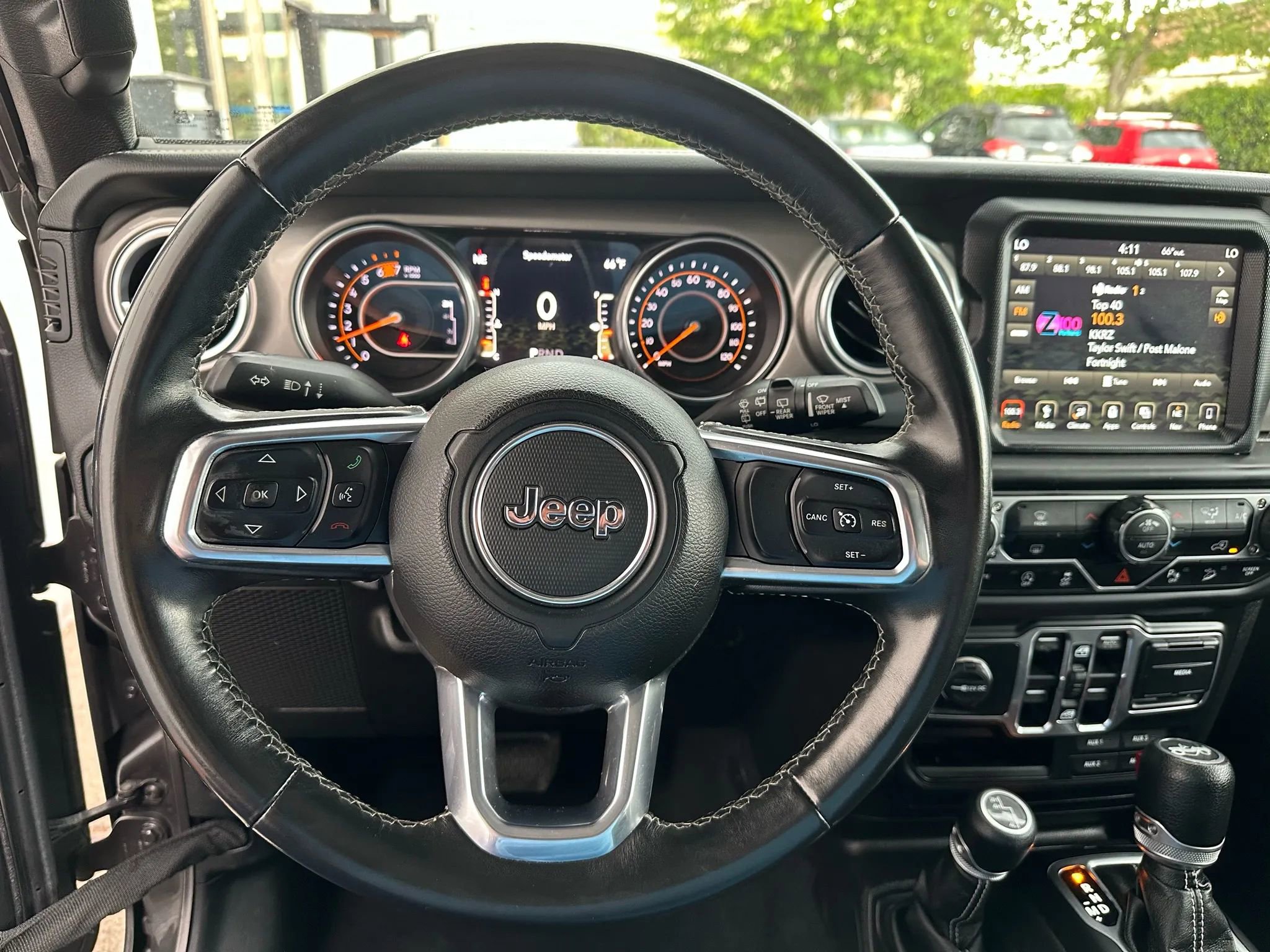 Used 2018 Jeep Wrangler Unlimited Sahara image 12