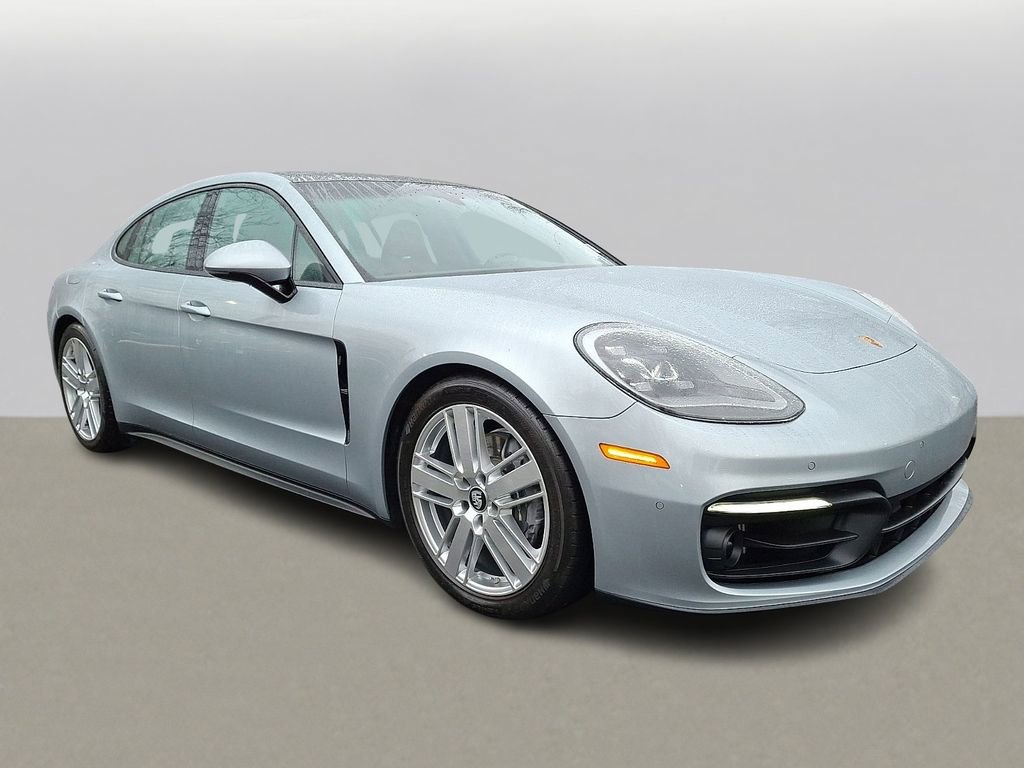 Used 2023 Porsche Panamera 4 w/ Premium Package image 3