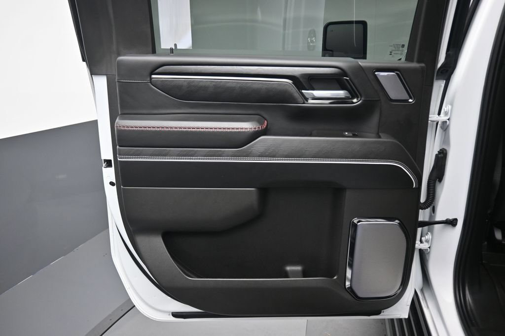 Used 2025 GMC Sierra 2500 AT4X AWD/4WD image 37