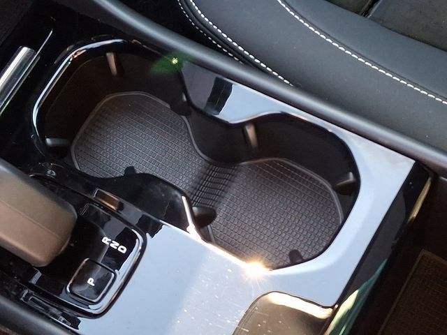 Used 2023 Volvo C40 P8 Recharge Plus w/ Climate Package image 29