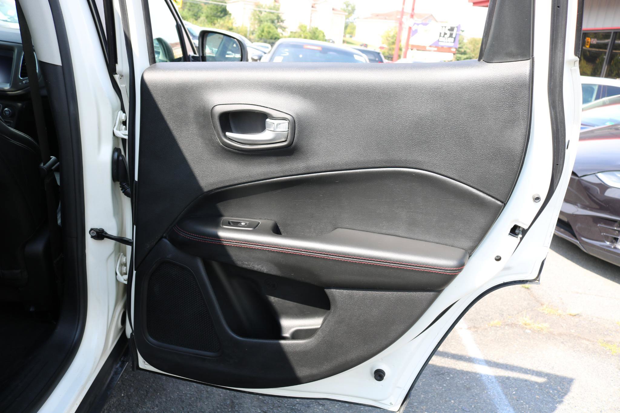 Used 2017 Jeep Compass Trailhawk w/ Leather Interior Group image 37