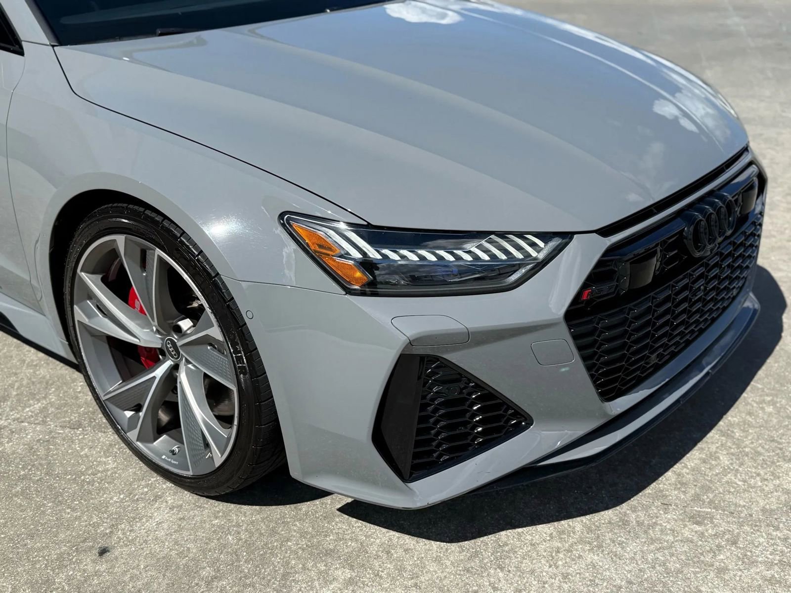 Used 2021 Audi RS 7 Sportback w/ Black Optic Package image 5