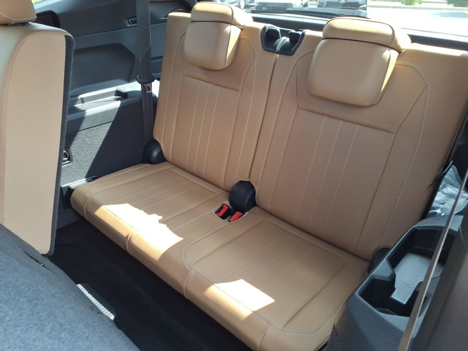 Used 2023 Volkswagen Tiguan SE FWD image 9