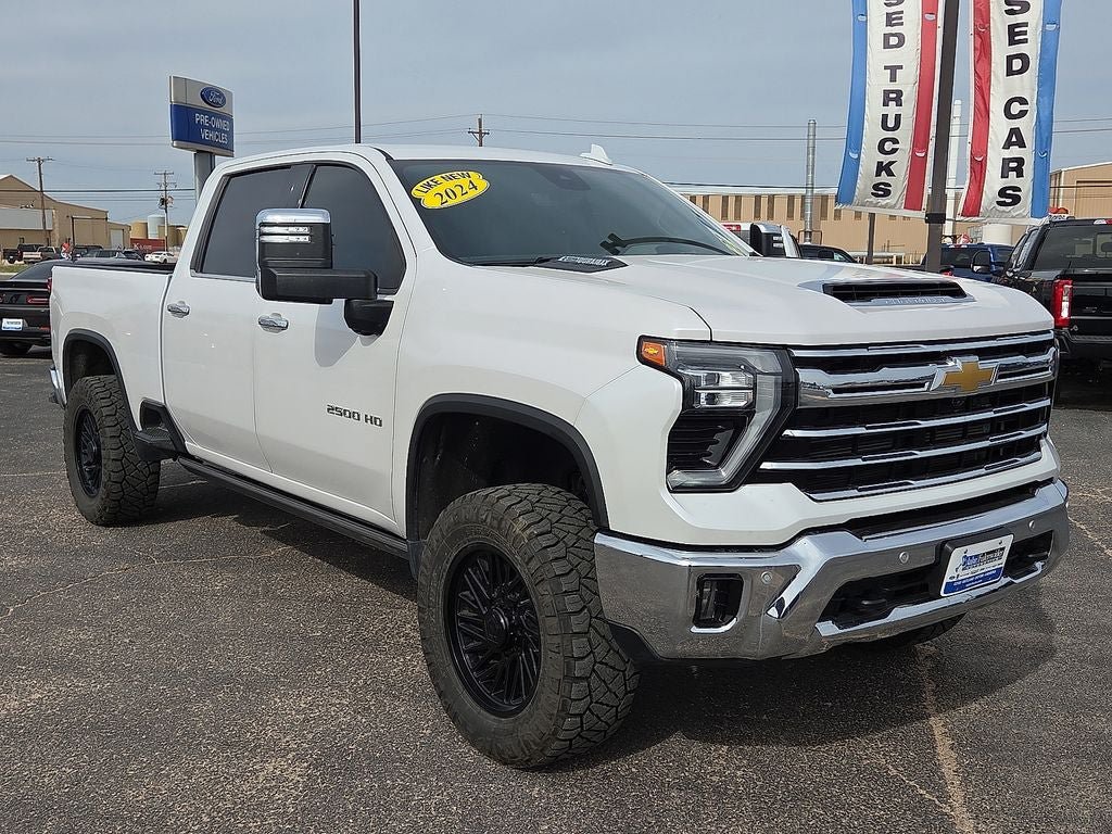 Used 2024 Chevrolet Silverado 2500 LTZ w/ LTZ Premium Package AWD/4WD image 7