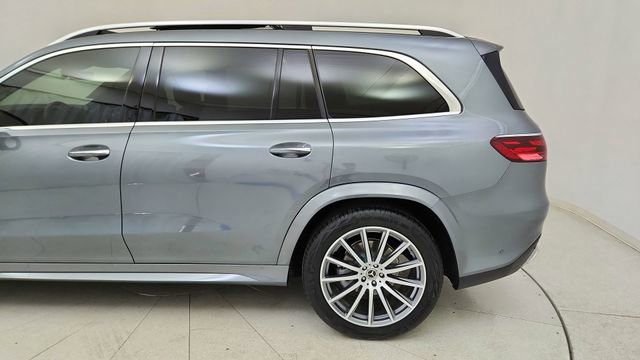 Used 2025 Mercedes-Benz GLS 450 4MATIC image 10