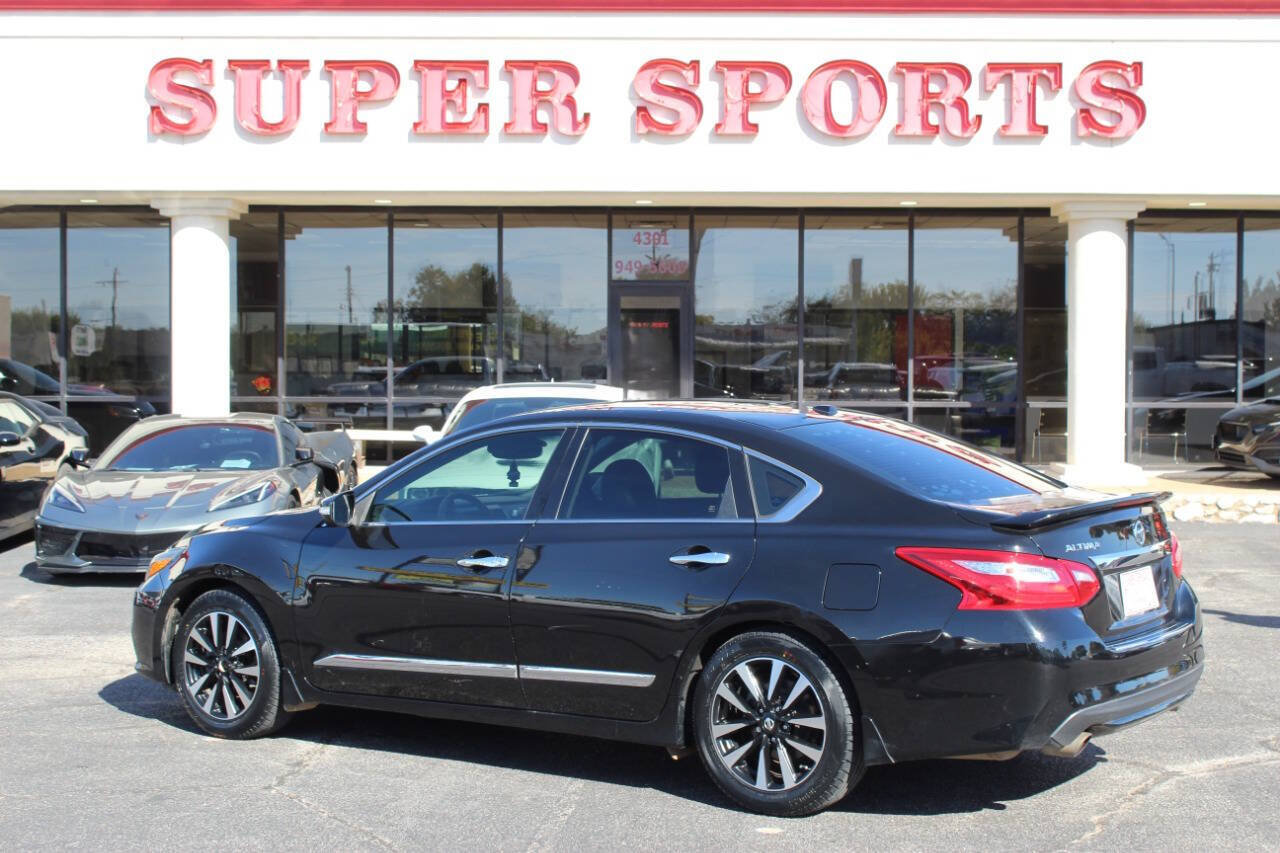 Used 2017 Nissan Altima 2.5 SL w/ Technology Package FWD image 5