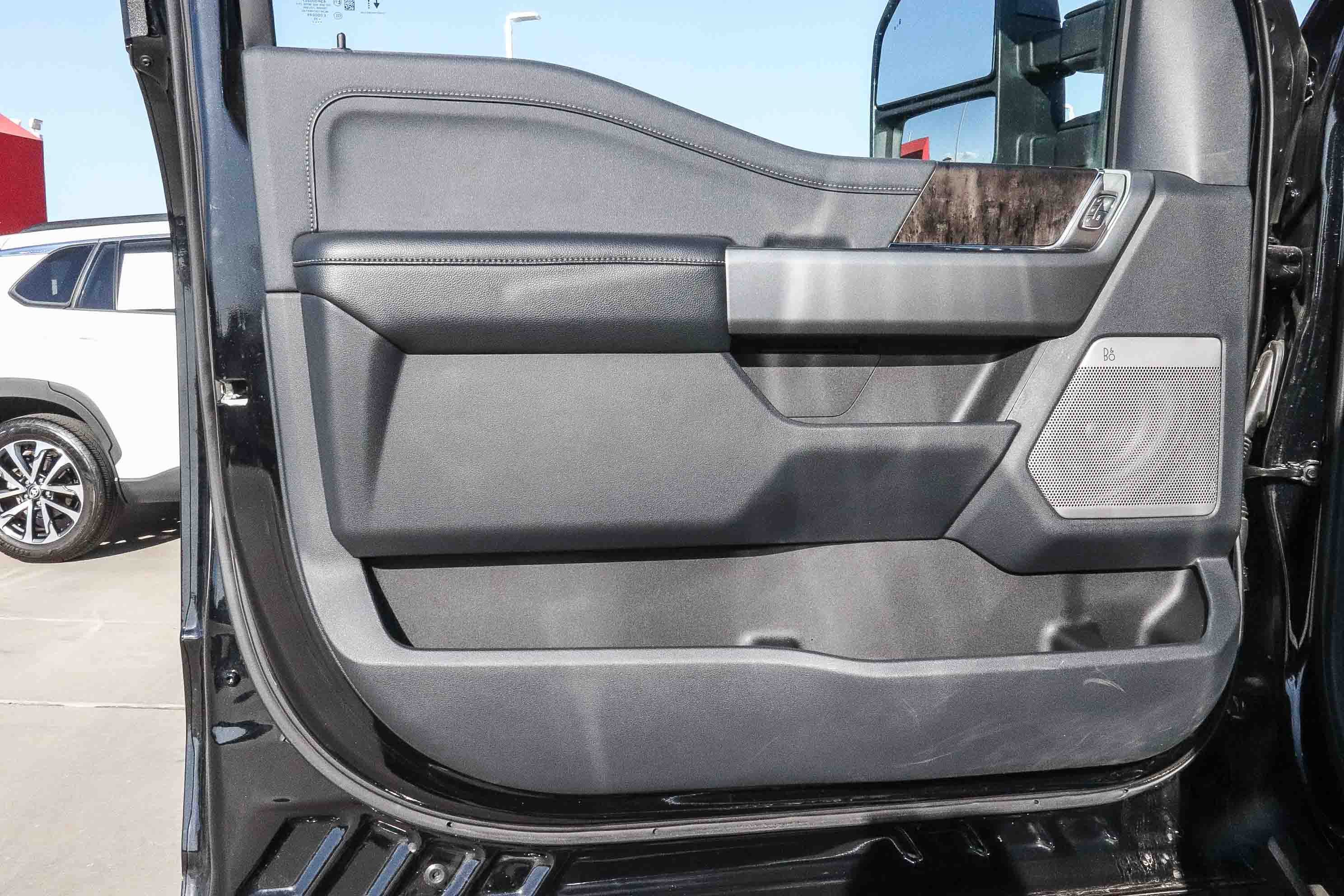 Used 2025 Ford F250 Lariat AWD/4WD image 22