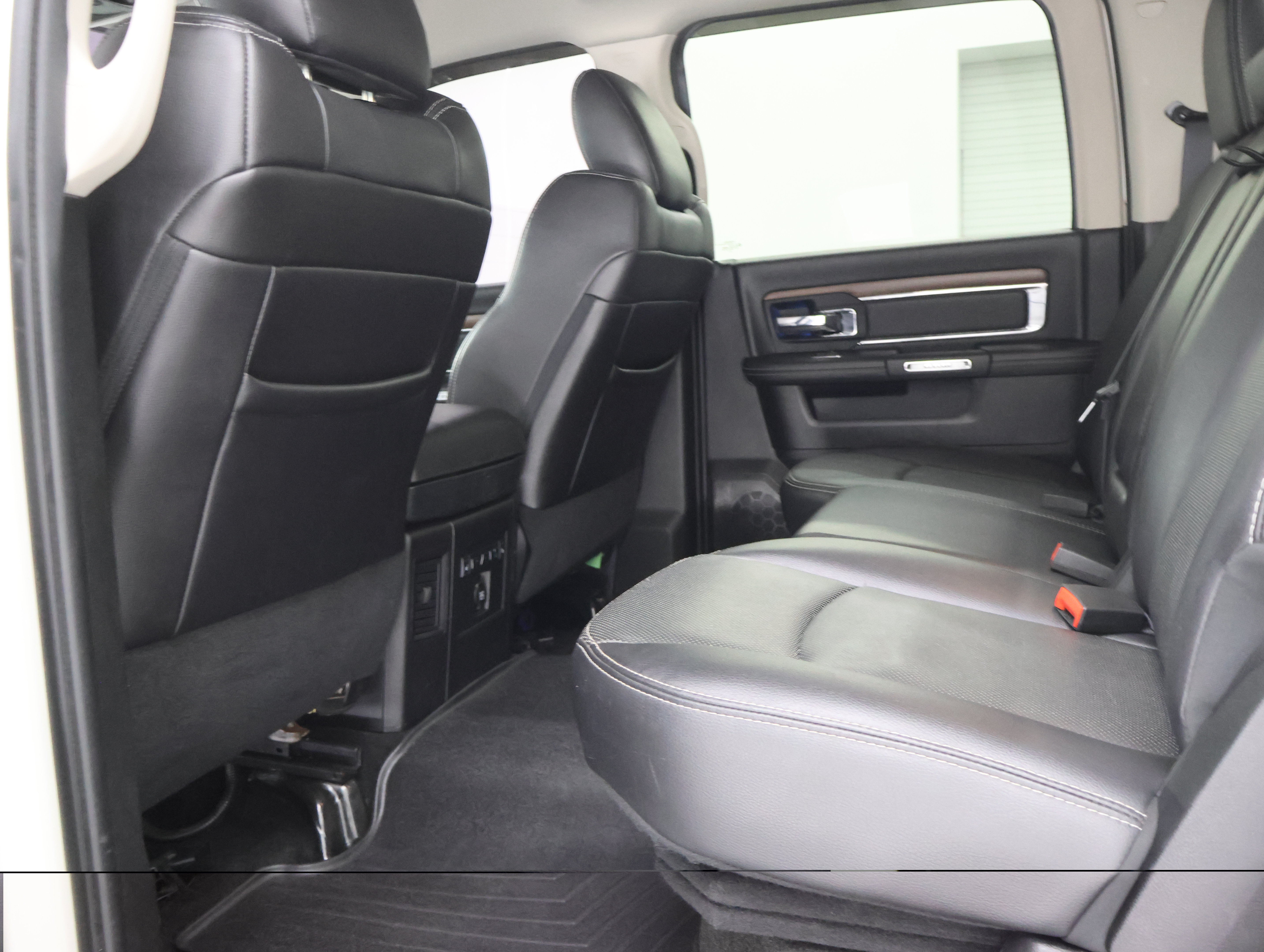 Used 2017 RAM 2500 Laramie w/ Sport Appearance Group AWD/4WD image 9