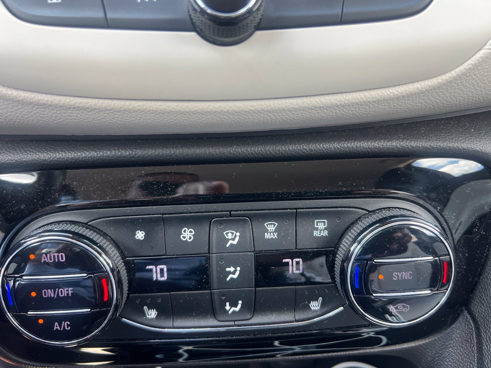 Used 2022 Buick Encore GX Select FWD image 7
