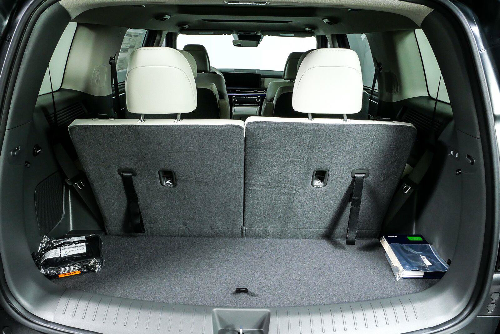 New 2026 Hyundai Santa Fe Limited FWD image 35