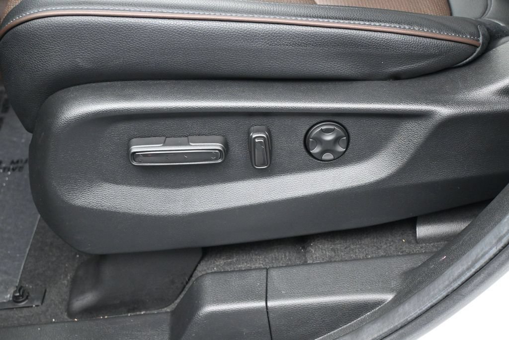 Used 2025 Honda Odyssey Elite image 12