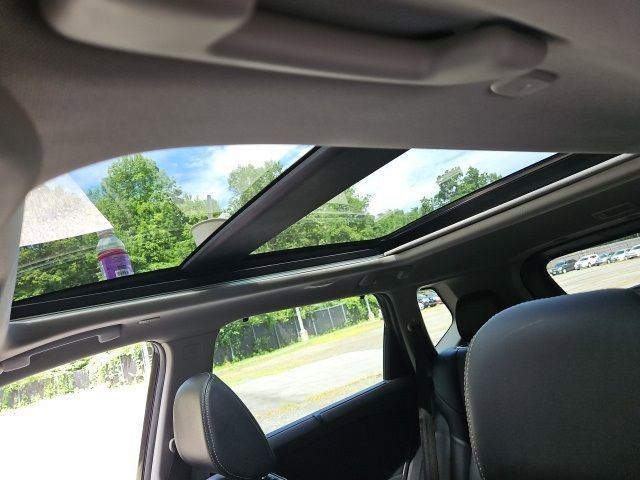 Used 2022 Nissan Rogue SL w/ SL Premium Package image 31