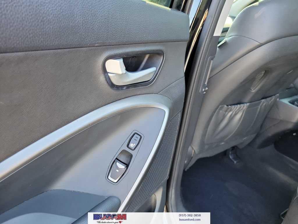 Used 2017 Hyundai Santa Fe Limited AWD/4WD image 11