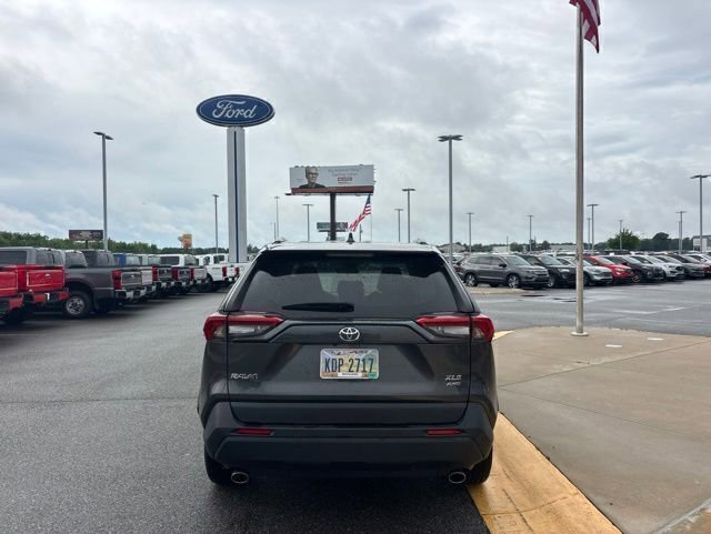 Used 2024 Toyota RAV4 XLE AWD/4WD image 4