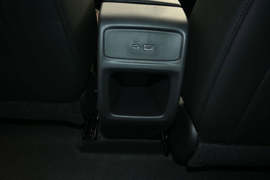 New 2026 Chevrolet Trax RS w/ Sunroof Package FWD image 17
