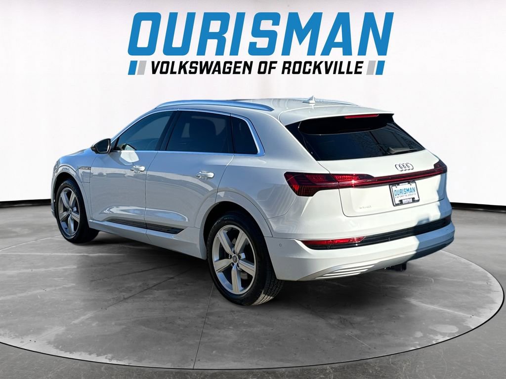 Used 2019 Audi e-tron Premium Plus image 4