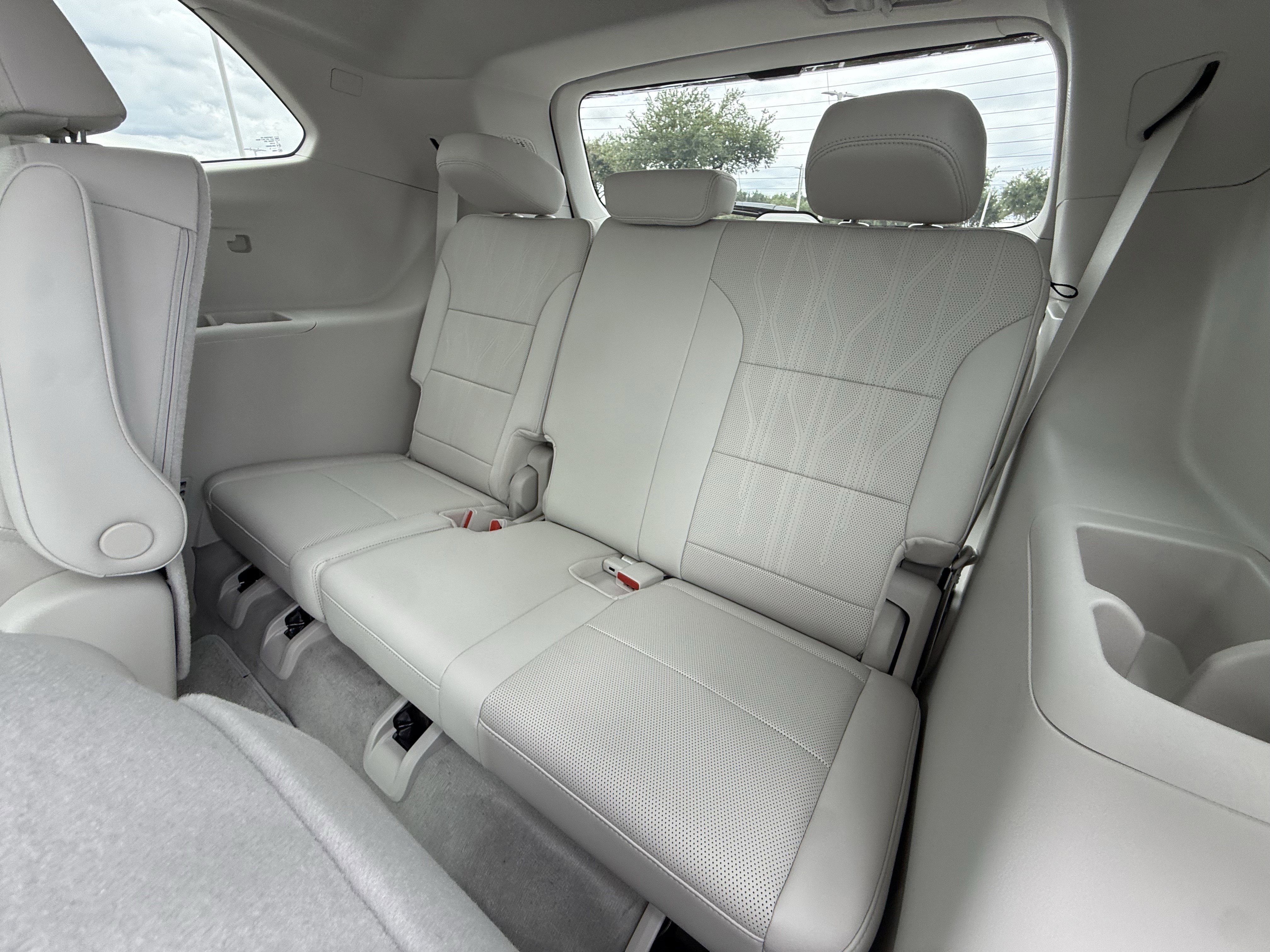 New 2026 Buick Enclave Avenir w/ Super Cruise Package FWD image 16