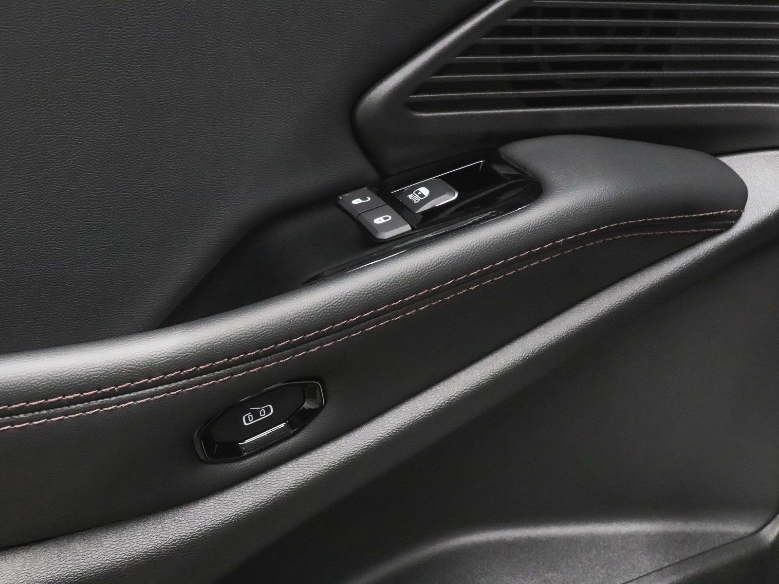 Used 2025 Jeep Wagoneer S Limited image 17