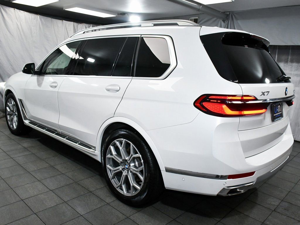 Used 2026 BMW X7 xDrive40i image 4