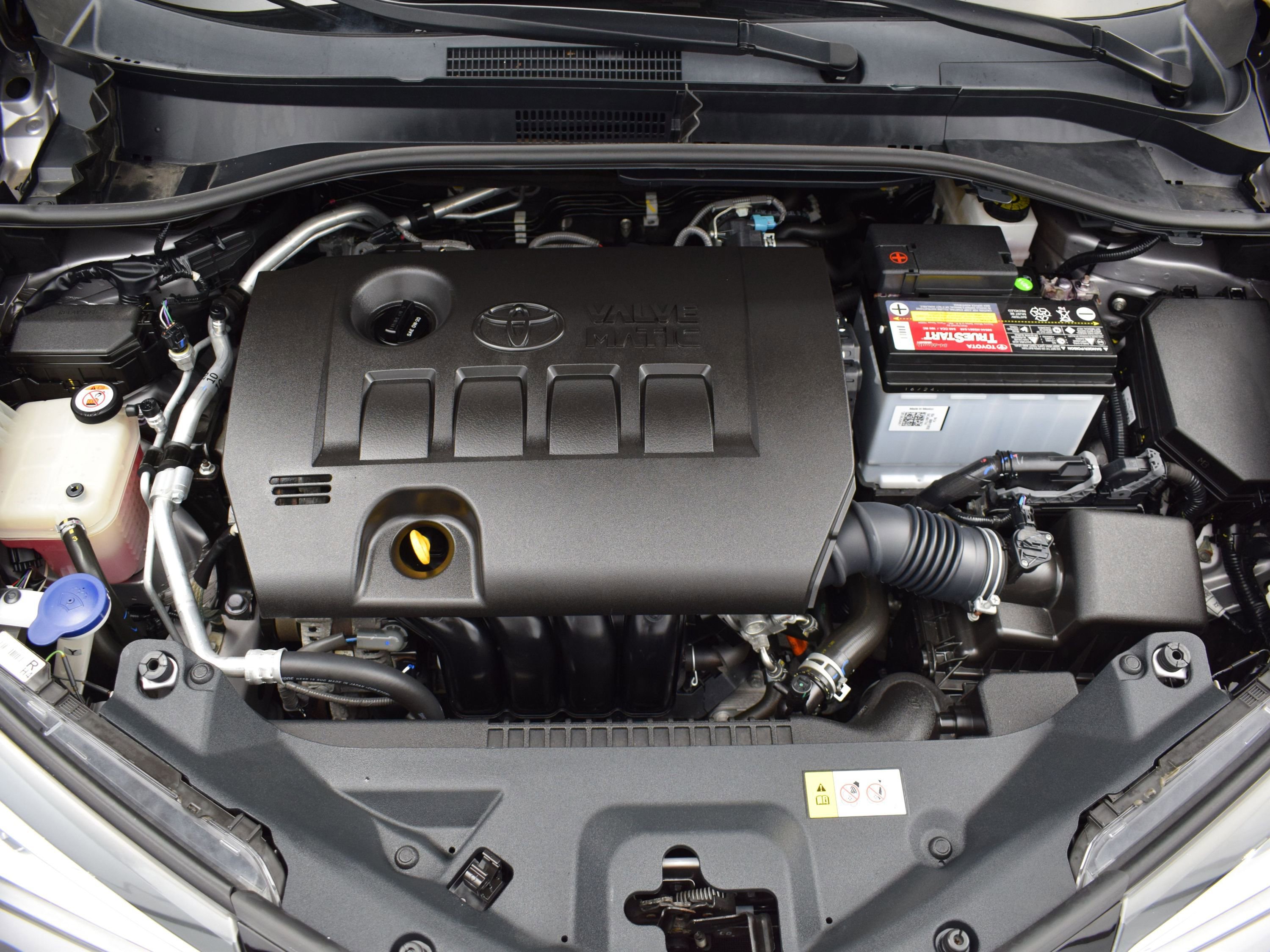 Used 2019 Toyota C-HR XLE image 9