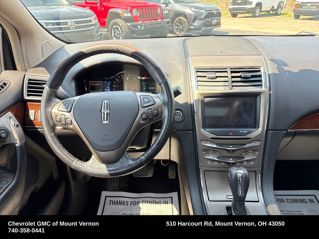 Used 2012 Lincoln MKX AWD image 16