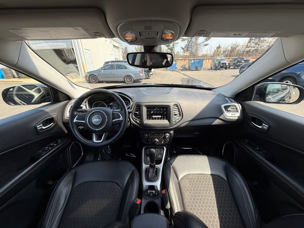 Used 2019 Jeep Compass Latitude image 23