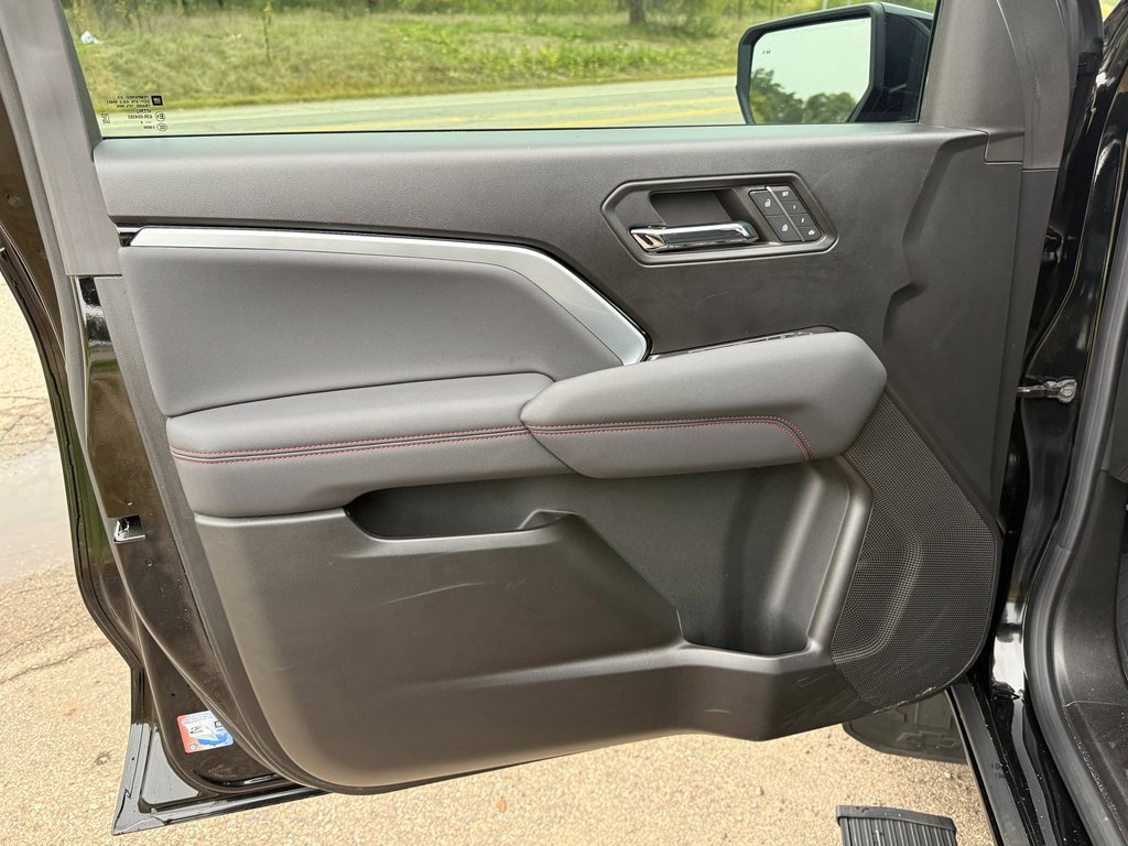 Certified 2024 Chevrolet Colorado Z71 w/ Z71 Convenience Package 2 image 12