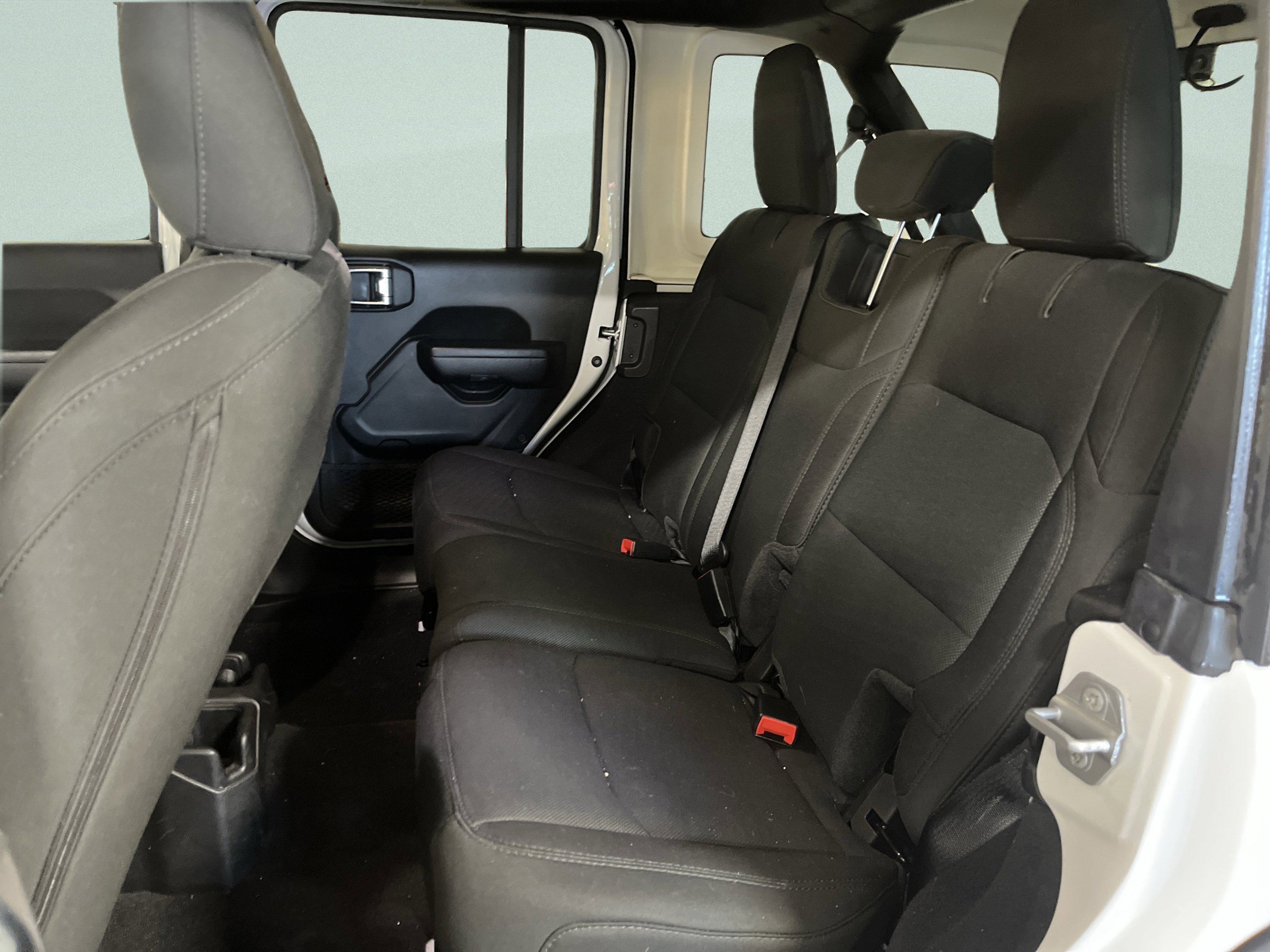 Used 2022 Jeep Wrangler Unlimited Sport image 26