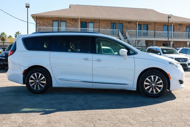 Used 2020 Chrysler Pacifica Touring-L Plus image 18