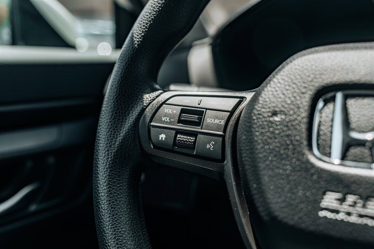 Used 2025 Honda CR-V EX image 24