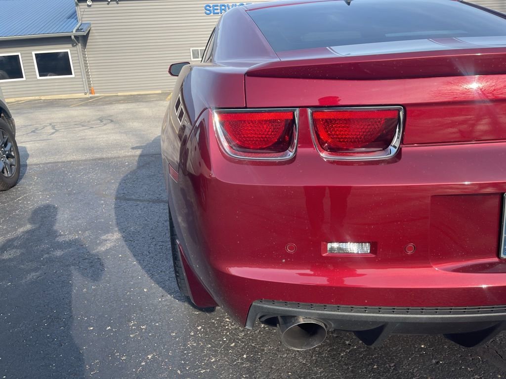Used 2010 Chevrolet Camaro SS w/ RS Package image 4