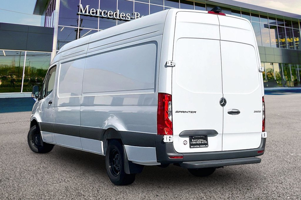Used 2026 Mercedes-Benz Sprinter 3500 image 2