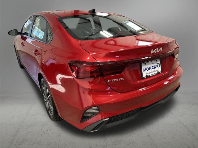 Used 2023 Kia Forte LXS FWD image 3
