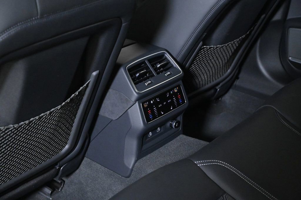 Used 2024 Audi RS 6 performance w/ Matte Carbon Package image 18