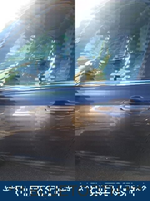 Used 2018 Honda CR-V EX image 4