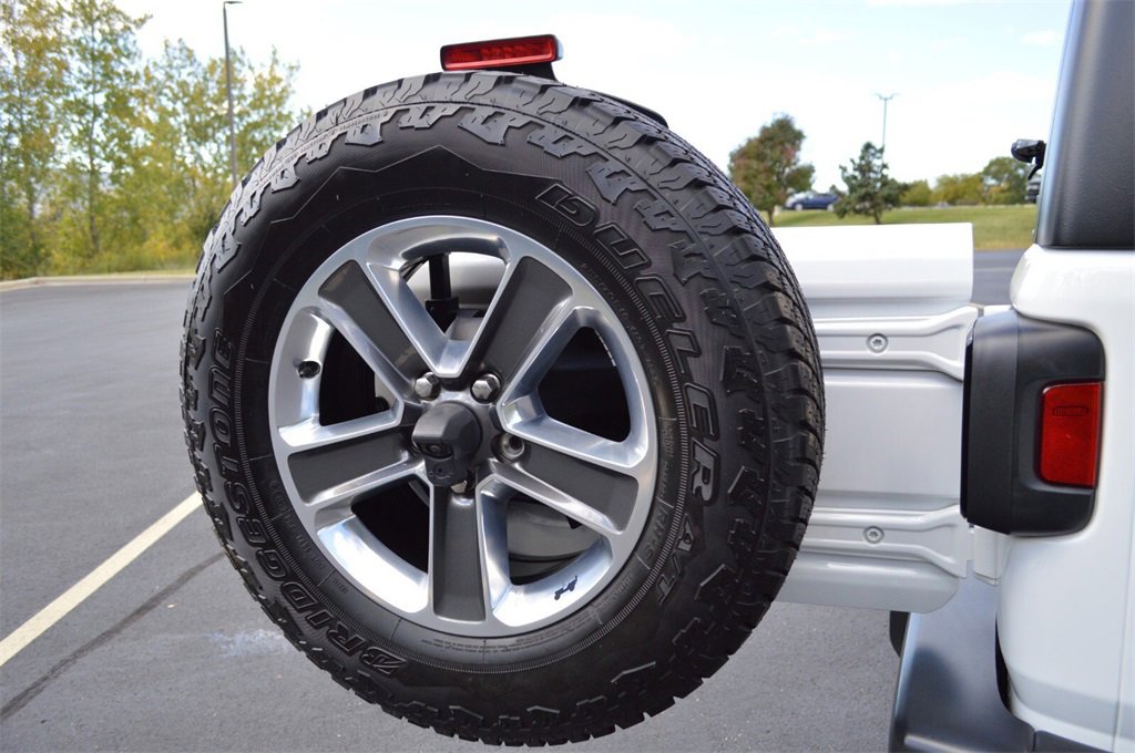 Used 2020 Jeep Wrangler Unlimited Sahara image 37