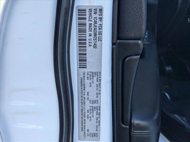 Used 2021 Jeep Grand Cherokee Laredo image 26