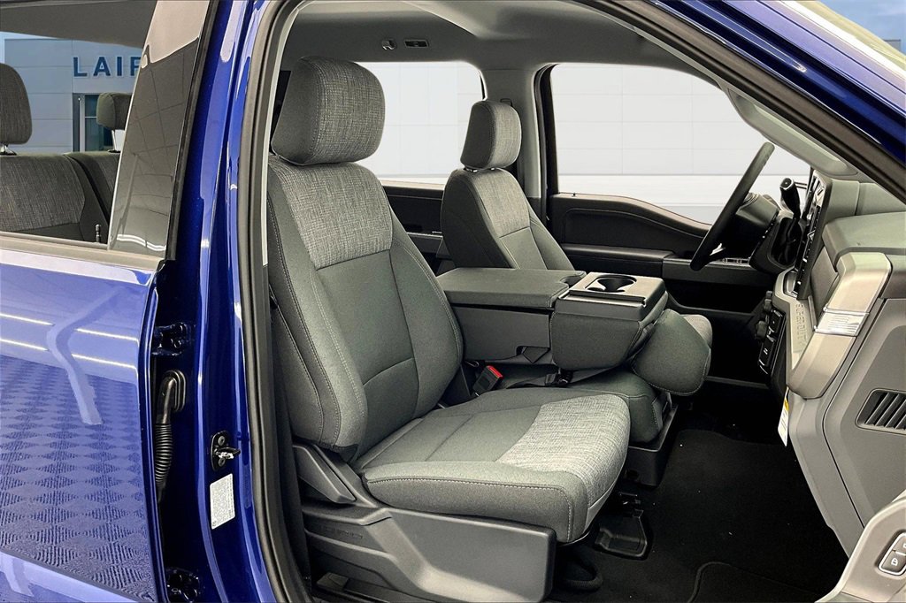 New 2026 Ford F250 XLT w/ XLT Premium Package image 11