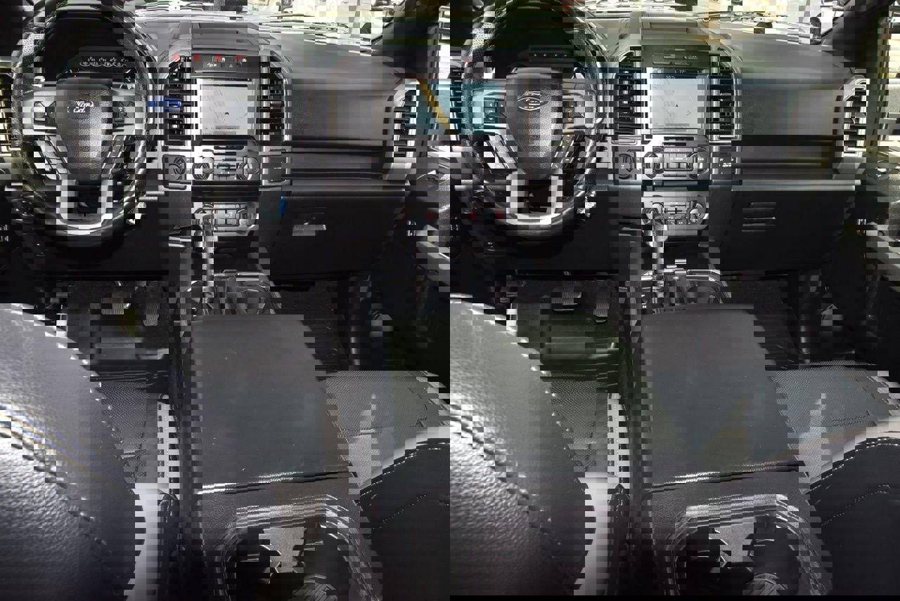 Used 2018 Ford F150 Raptor w/ Equipment Group 801A Mid image 16