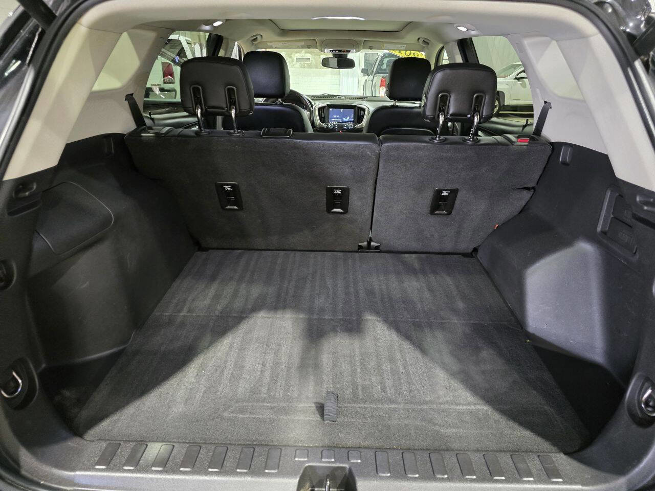 Used 2019 GMC Terrain Denali w/ Advanced Safety Package AWD/4WD image 23
