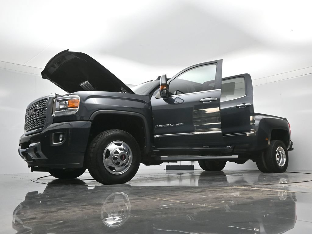 Used 2018 GMC Sierra 3500 Denali w/ Duramax Plus Package AWD/4WD image 50