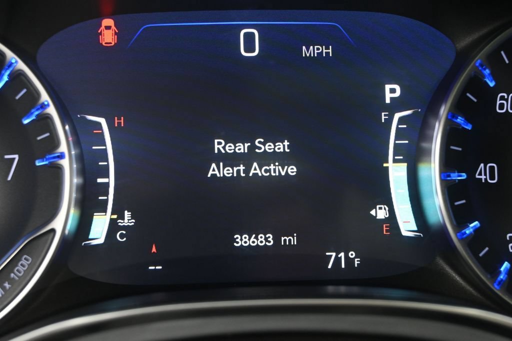 Used 2025 Chrysler Pacifica Limited FWD image 34