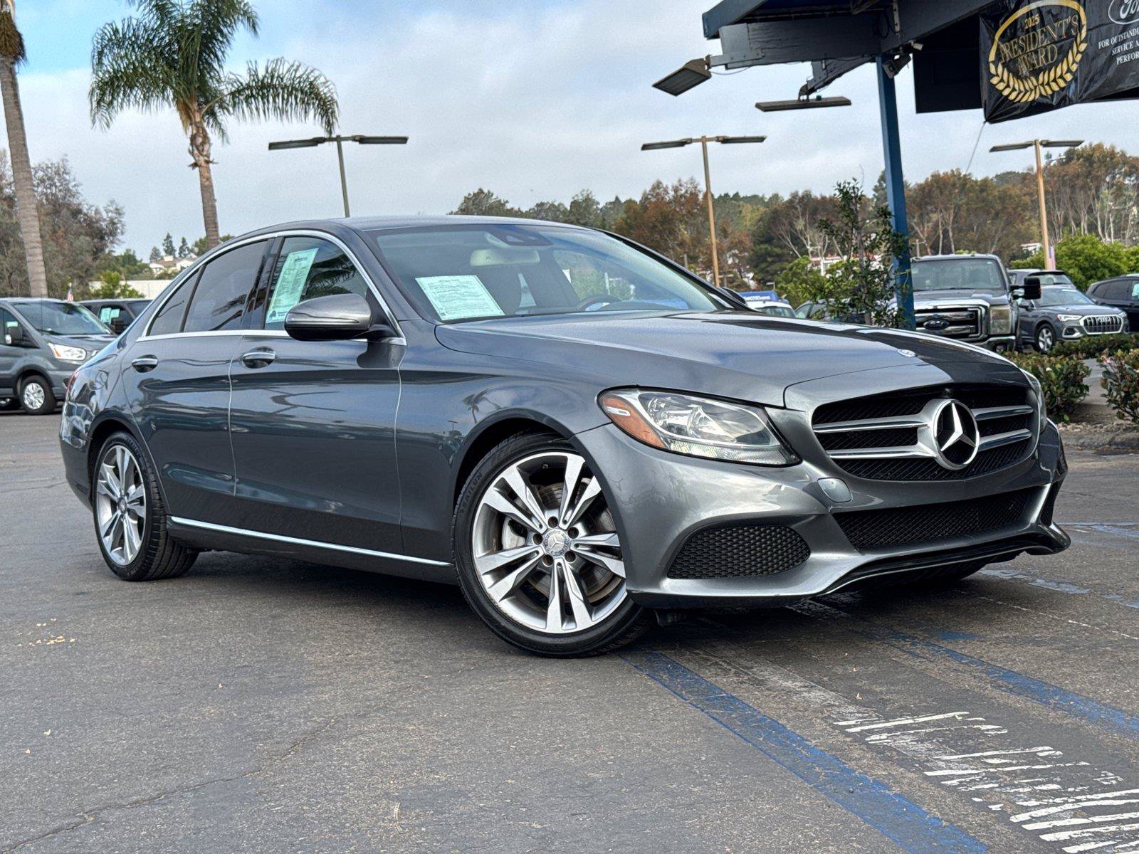 Used 2017 Mercedes-Benz C 300 Sedan image 2