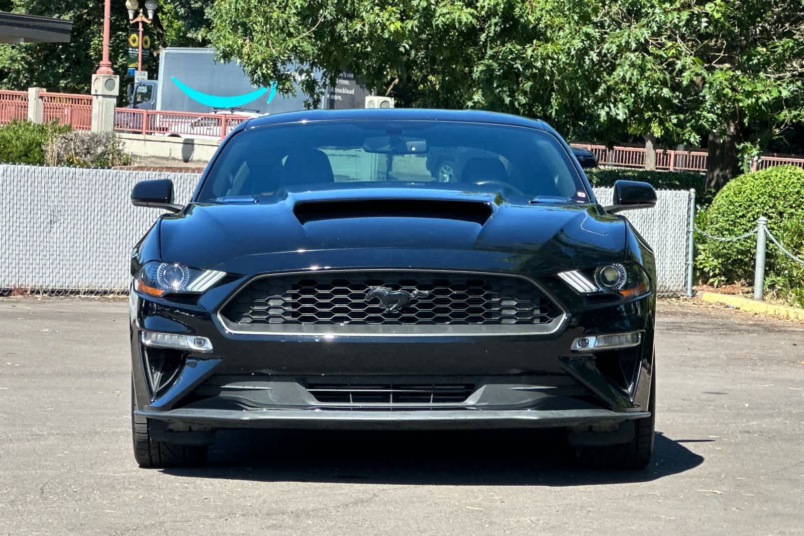 Used 2018 Ford Mustang Premium w/ Black Accent Pkg RWD image 10