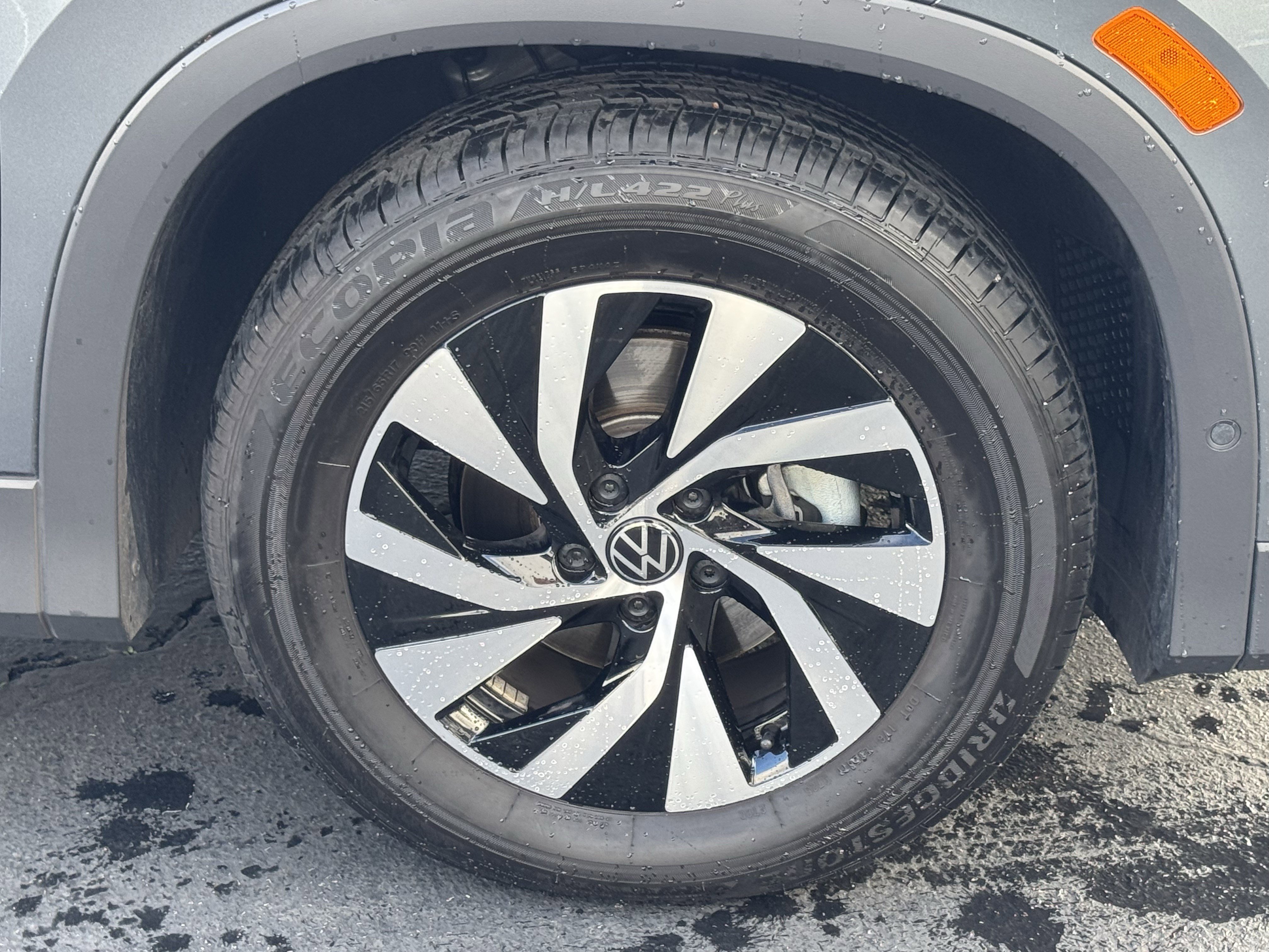 Used 2025 Volkswagen Tiguan S image 12