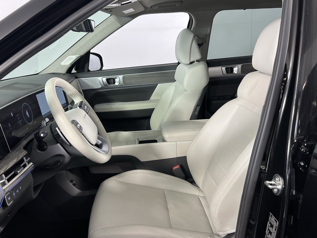 Used 2024 Hyundai Santa Fe Limited image 25