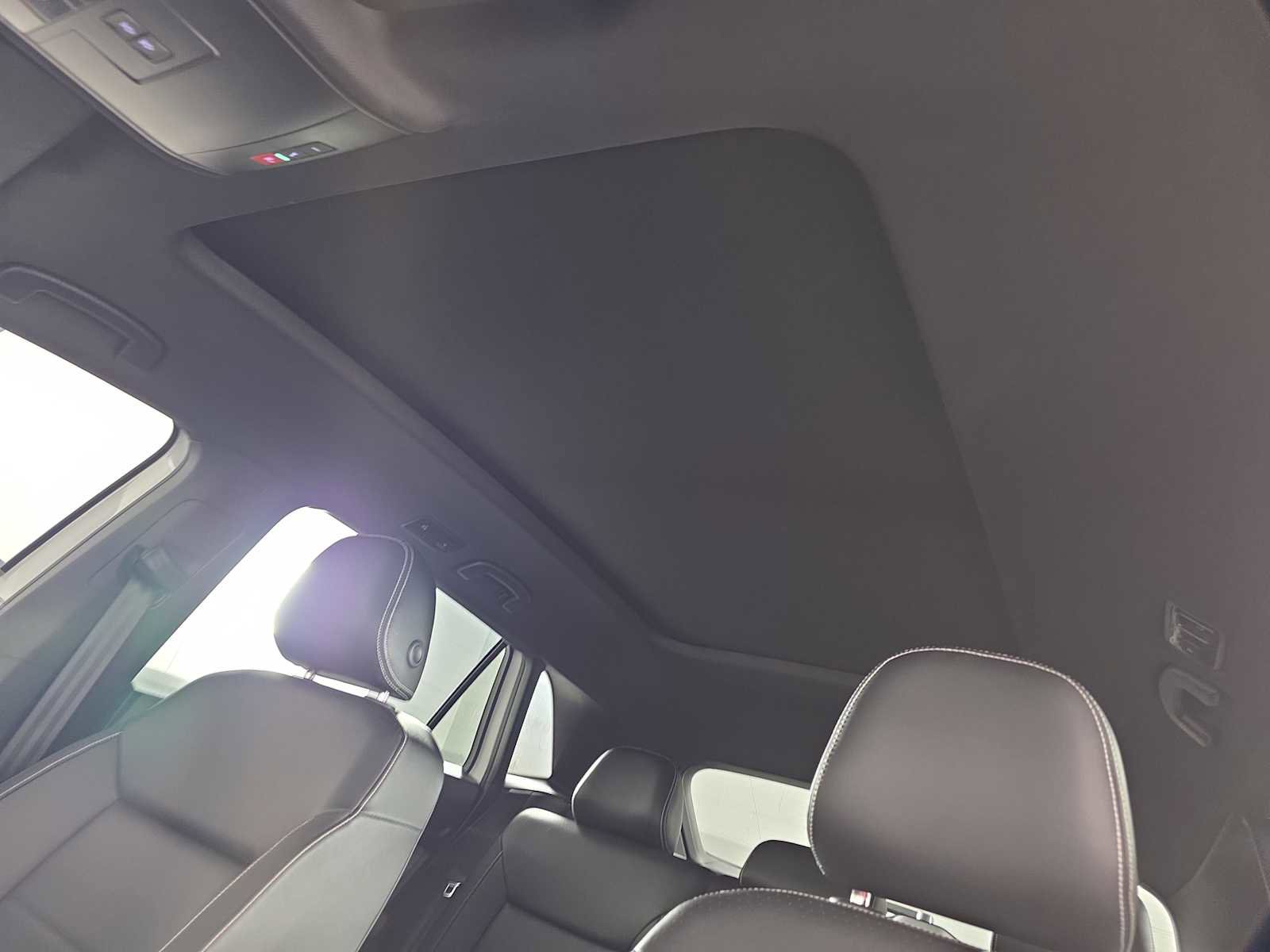 Used 2023 Volkswagen Atlas Cross Sport SE w/ Panoramic Sunroof Package image 22